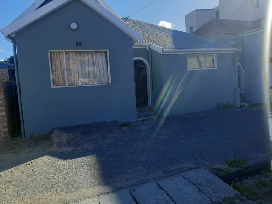 16 Bedroom Property for Sale in Quigney Eastern Cape